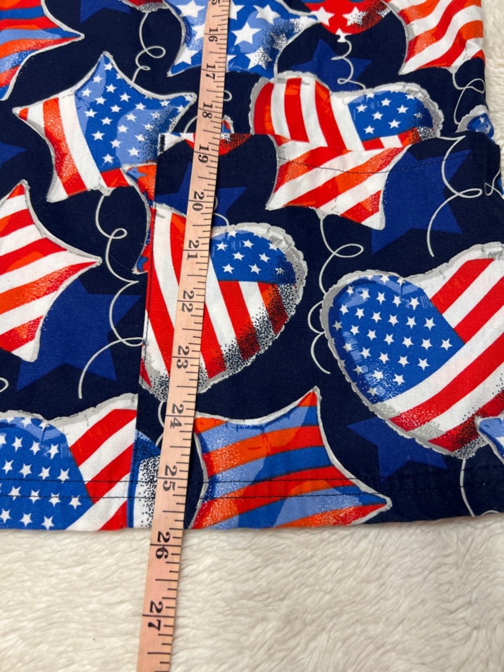 Butter-Soft Originals USA Patriotic Women's 2 pocket Printed Scrub Top small - Picture 6 of 8
